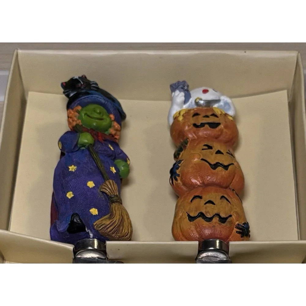 Halloween Themed Cake Knives Open Box